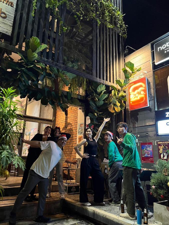 Hobnob Hostel (Adults Only) Chiang Mai Eksteriør bilde