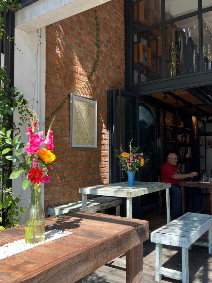 Hobnob Hostel (Adults Only) Chiang Mai Eksteriør bilde